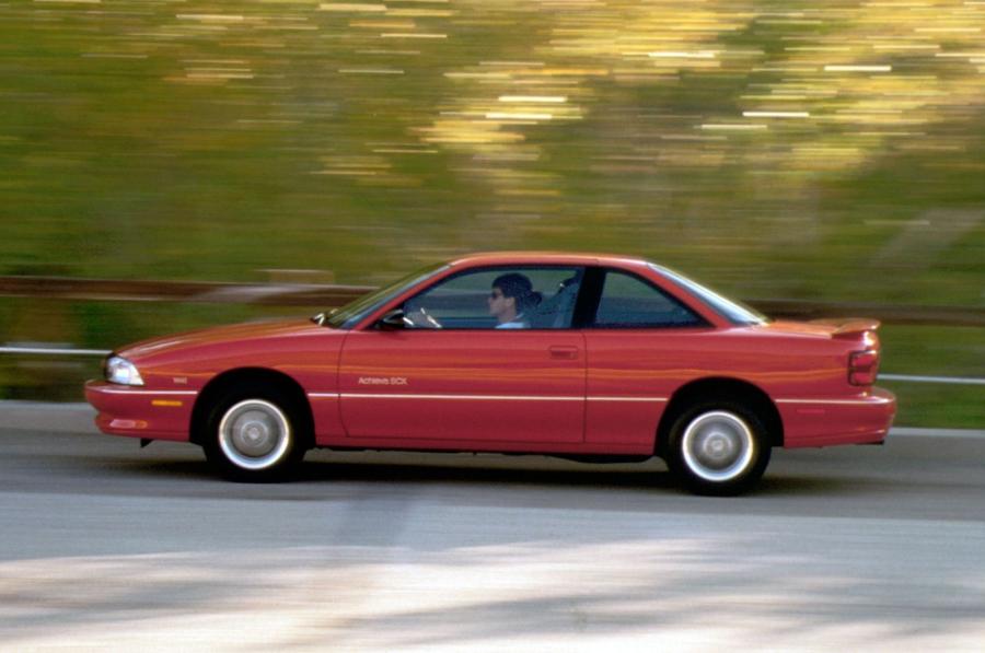  Oldsmobile Achieva SCX 1992 года  (фото 2 из 4)
